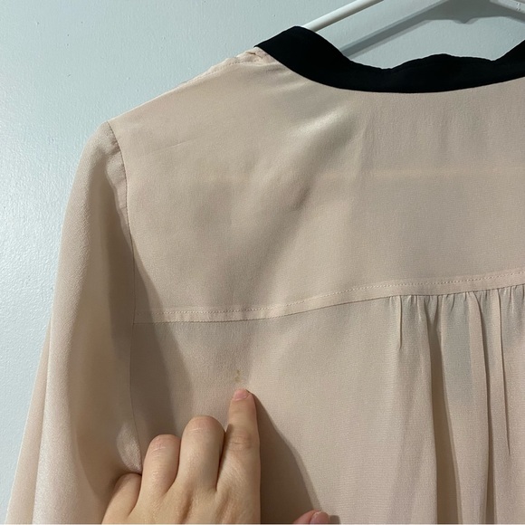 {Vince} Contrast Trim Buff Silk Blouse | Black + Cream ~ Size 2 - Picture 16 of 16